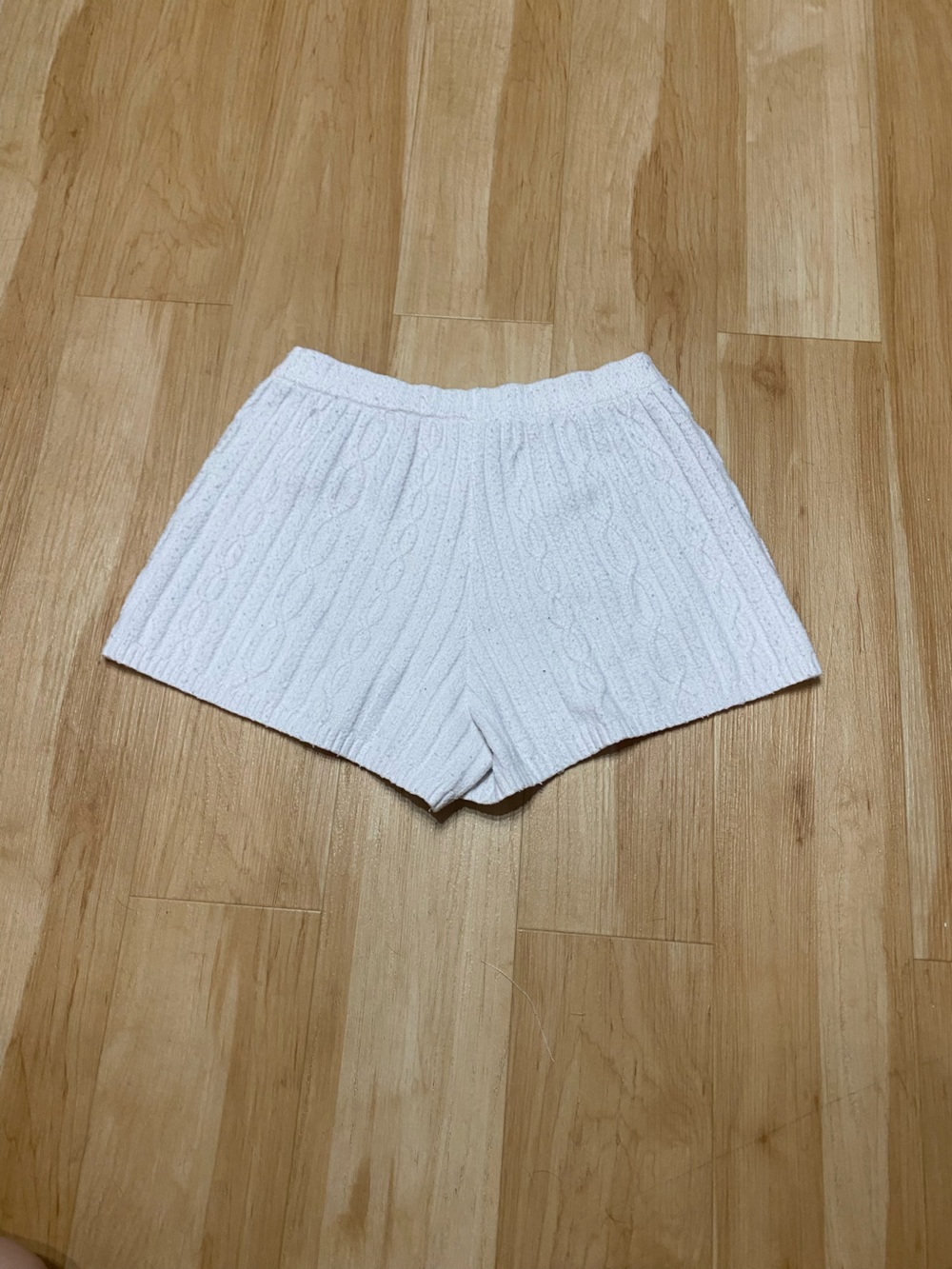 alo white knit shorts SZ S - Picture 2 of 3
